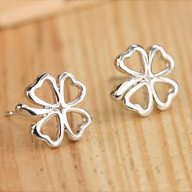 Fashion Flower Lovely Four Lucky Leaves Hollow Clover Pierced Stud Earrings for Women Jewelry