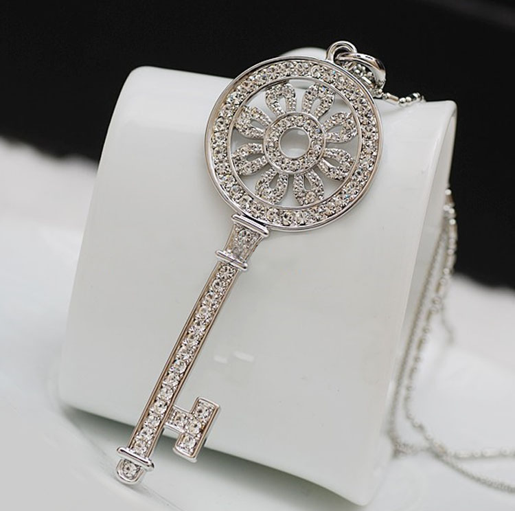 2015 Brand Jewelry Lady s White Sapphire CZ Crystal Stone 925 Sterling Silver Key Pendant Necklace