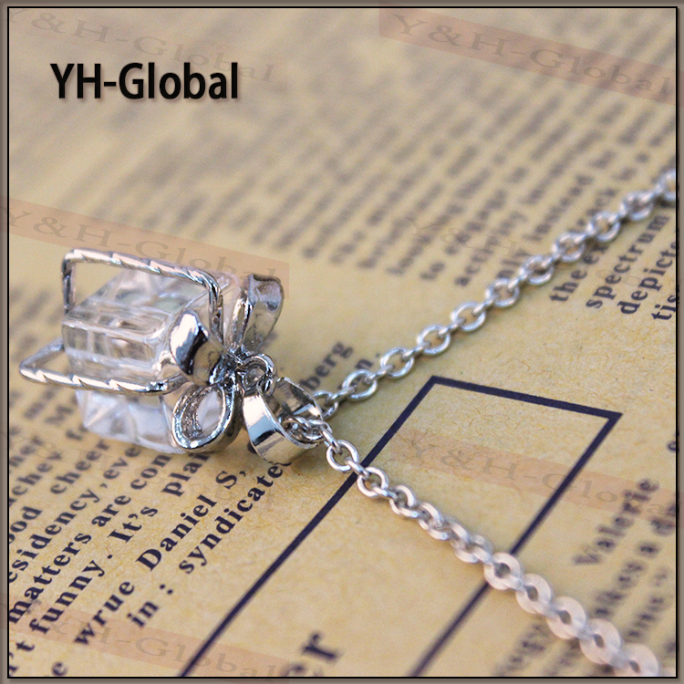 2015 new necklace jewelry transparent small box pendants short paragraph fashion personality sweater chain Accessories