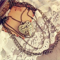 PAVE LEOPARD HEART PENDANT LEOPARD accessories jewelry necklaces