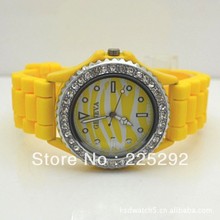 Free Shipping 5pcs wholesale Geneva Ladies Students boy girl gift Watches 100 Silicone Strap Jewelry Quartz