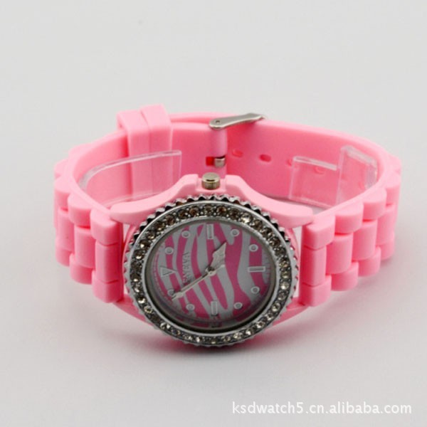 Free Shipping 20pcs lot wholesale 2013 new Geneva Ladies Students girls Watches 100 Silicone Strap Jewelry