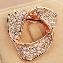 Triangle Crystal Rhinestone Scarf Clip Lady Buckle Brooches Rose Gold Plate Women Broach Pin Fashion Broch Acessories Wholesale