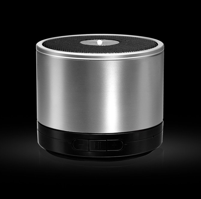 Ways To Hook Up A Pair Of Indoor Wireless Speakers To Your Television