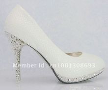 White snakeskin pattern women s single shoes waterproof Taiwan high heeled wedding shoes bride dress shoes