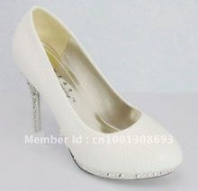 White snakeskin pattern women s single shoes waterproof Taiwan high heeled wedding shoes bride dress shoes