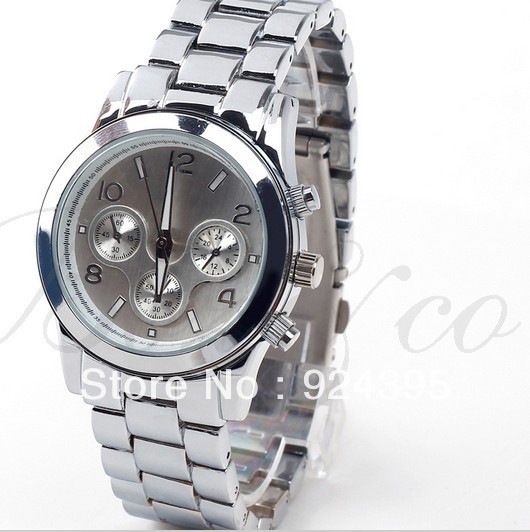 hot sell 2013 luxury watches inlaid Double Diamond Crystal round dial with mineral glass surface quartz watches(China (Mainland))