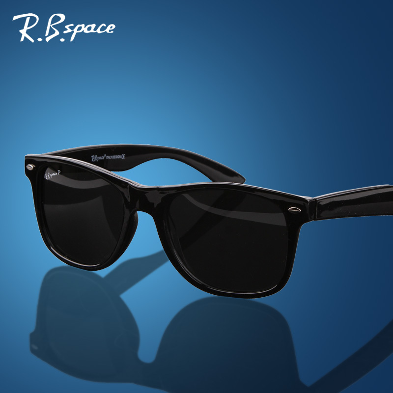 4105 Unisex fashion vintage Polarized sunglasses man Classic Brand Rivets Metal Design men women retro Sun