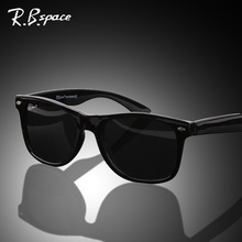 4105 Unisex fashion vintage Polarized sunglasses man Classic Brand Rivets Metal Design men women retro Sun