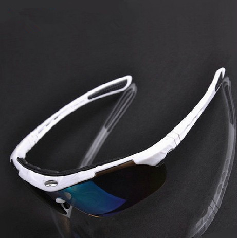 http://i01.i.aliimg.com/wsphoto/v4/821537825_3/2013-Five-Lenses-Sunglasses-For-Men-Polarized-Sport-Cycling-Glasses-Fashion-Driving-Mirror-Free-Shipping.jpg