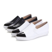 Pointy Flat Shoes Women Wear Silver White Black Color Slip on Shoes for Women