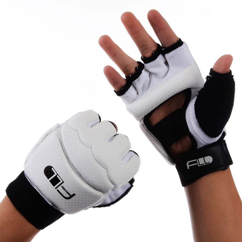 Boxing Gloves Mma Type Training 585 X 487 87 Kb Jpeg | Sport ...