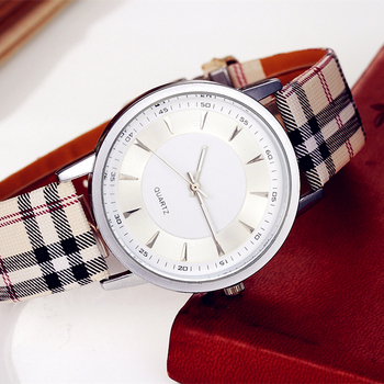 Новое Fashionmontre роковой плед кожаный ремешок часы relogio masculino кварцевые часы мужчин и женские часы платье женщи часы